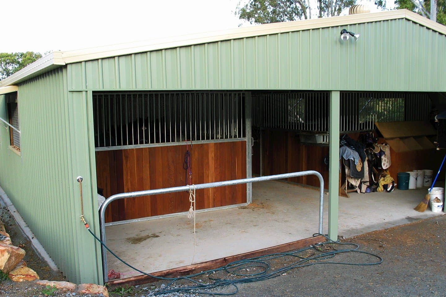 Stable building