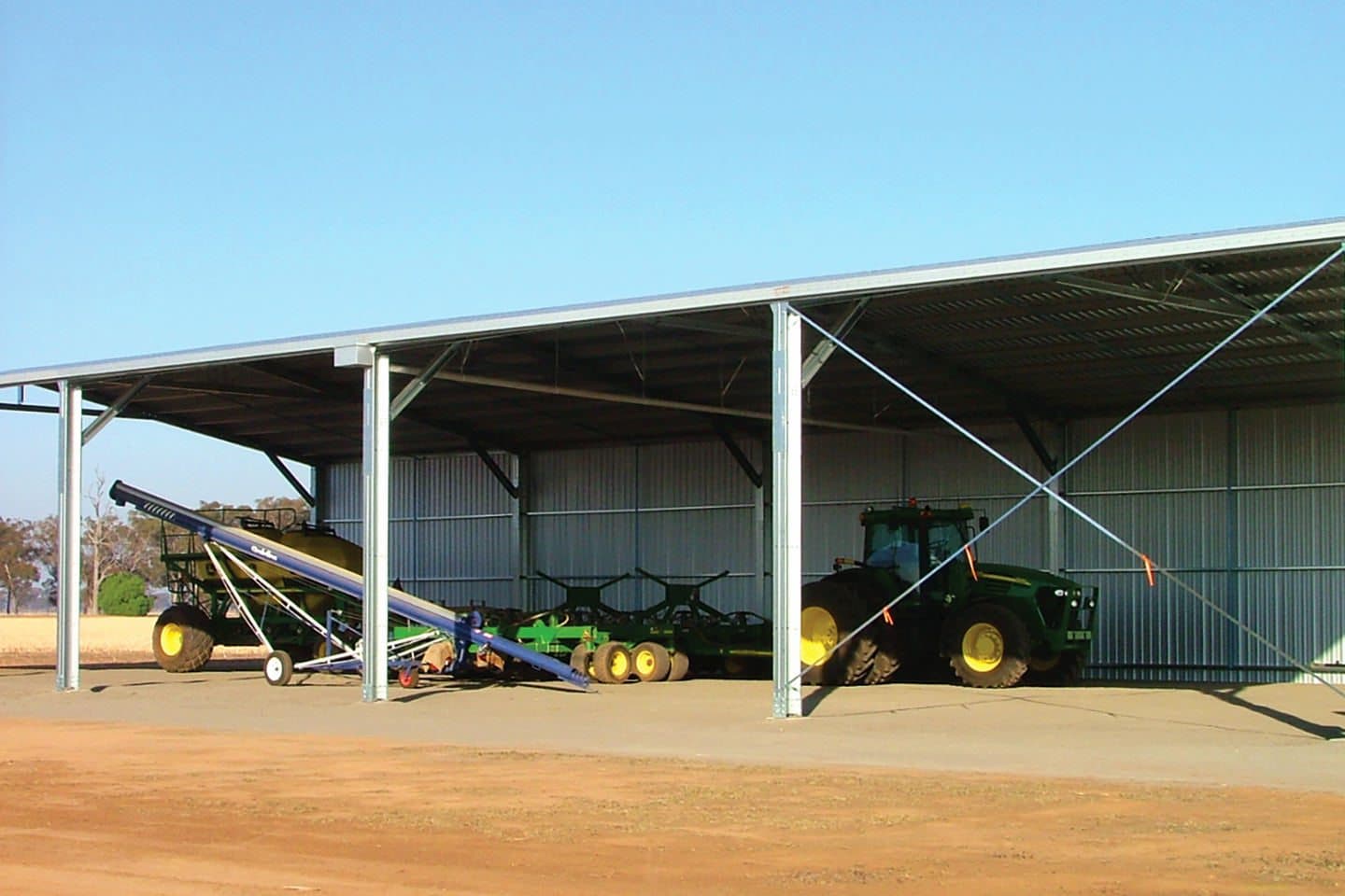 Deluxe machinery shed